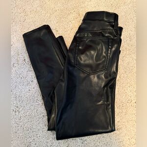 Size 10  Abercrombie vegan leather king jeans blk